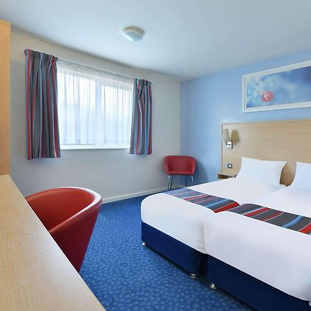 Travelodge Inverness Fairways Buitenkant foto